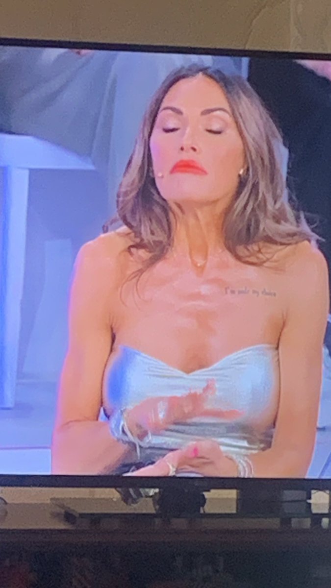 Antomela  Meloni 👠👠 tweet media