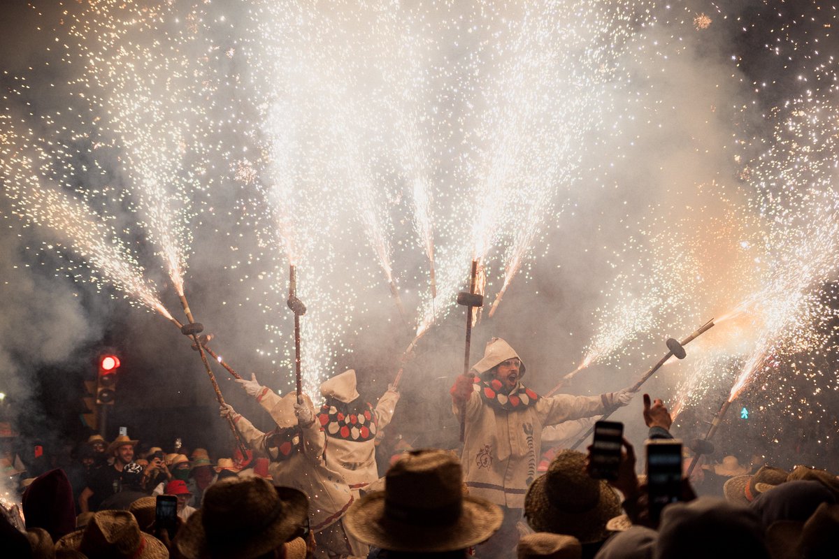 ✨ Ahir al vespre la festa va arribar al seu final 🥹

Tarragona es va encendre i va córrer la traca Rambla amunt per acomiadar-se de #SantaTecla2024 ❤️‍🔥 

🔜 Amb moltes ganes de retrobar-nos per #SantaTecla2025! 🫂

📸 Abril Galea