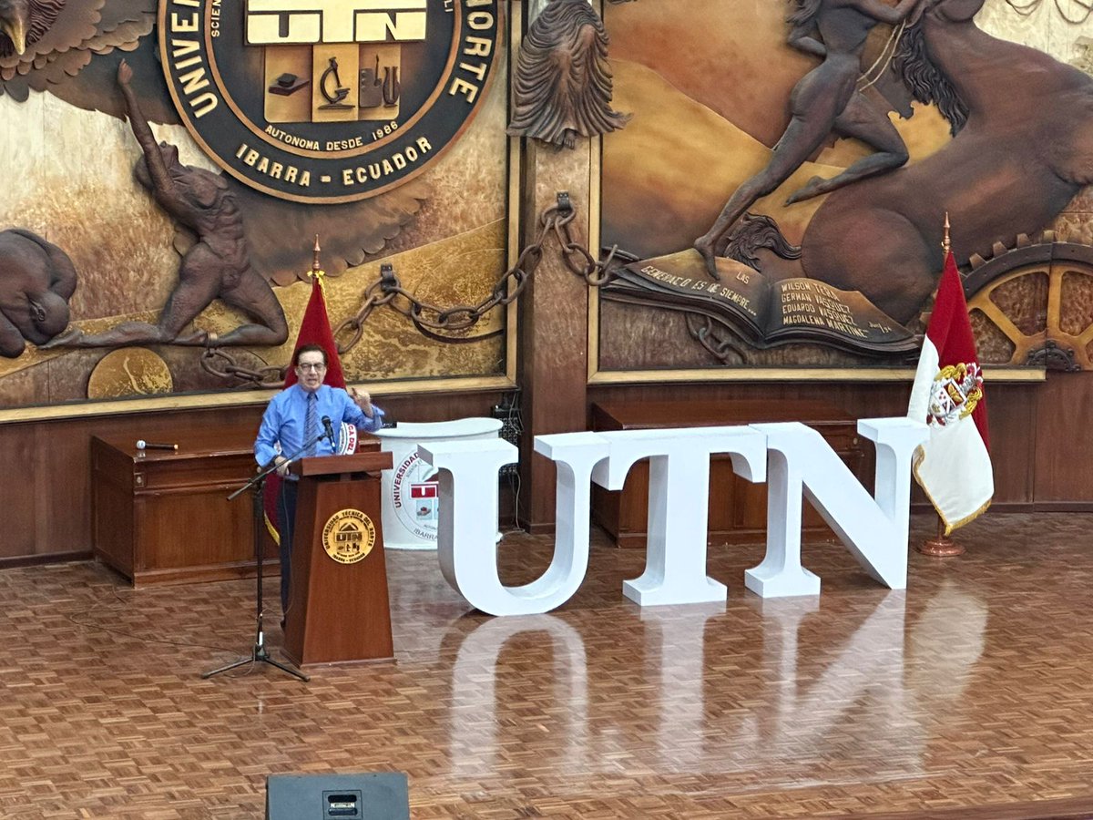 UTN_Ibarra's tweet photo. Ahora| el Rector @MiguelNT01 participa en la bienvenida a los estudiantes de primer ingreso de la FECYT. La #UTN  acoge a los jóvenes con entusiasmo y pone a su servicio la capacidad académica, tecnológica y un equipo de docentes altamente calificados para su formación. https://t.co/0bu3lxjTT4