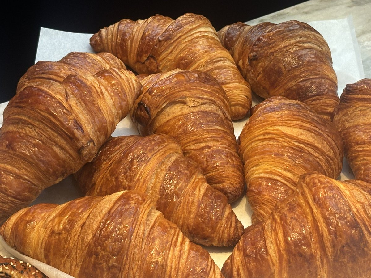 Heavy Table (@heavytable) on Twitter photo The croissant game at Lynette is ABSURDLY strong. We taste tested our way through 19 different local bakeries a while back - Lynette’s would be near or at the top of that group. Superb pan au chocolat too. The croissant game at Lynette is ABSURDLY strong. We taste tested our way through 19 different local bakeries a while back - Lynette’s would be near or at the top of that group. Superb pan au chocolat too.