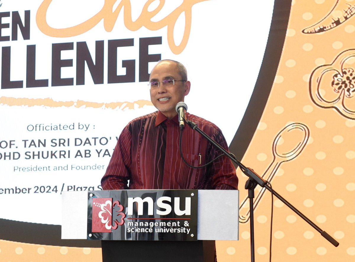 MohdShukriYajid's tweet photo. Officiated the flagship program MSU NexGen Chef Challenge 2024, organised by @EnrollmentMsu and the School of Hospitality and Creative Arts. Developing potential for career-ready individuals via healthy competition in the fields of hospitality and culinary. @MSUmalaysiaSHCA https://t.co/za5ngBWGDa