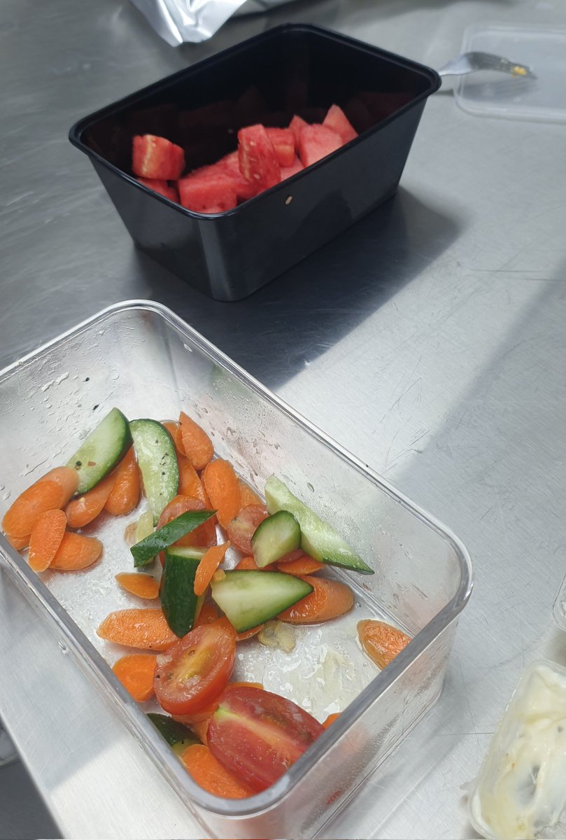 Ended up share bekal dengan member hari ni