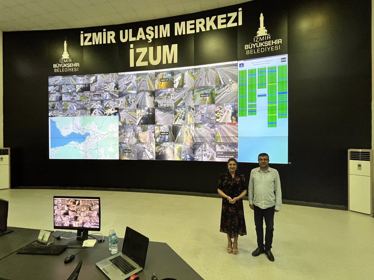 Izmir35Gamer's tweet photo. İl Güvenlik ve Acil Durumlar Koordinasyon Merkezi Müdürümüz Sn. Hatice Suna KOCAGÜL, İzmir Belediyesi Ulaşım Merkezi Şube Müdürü Sn. Dr. Özgür YALÇINKAYA’ya ziyaret gerçekleştirerek kamera entegrasyonları, koordinasyon ve iş birlikleri hakkında bilgi alışverişinde bulundular. https://t.co/jLFFX8a2wg