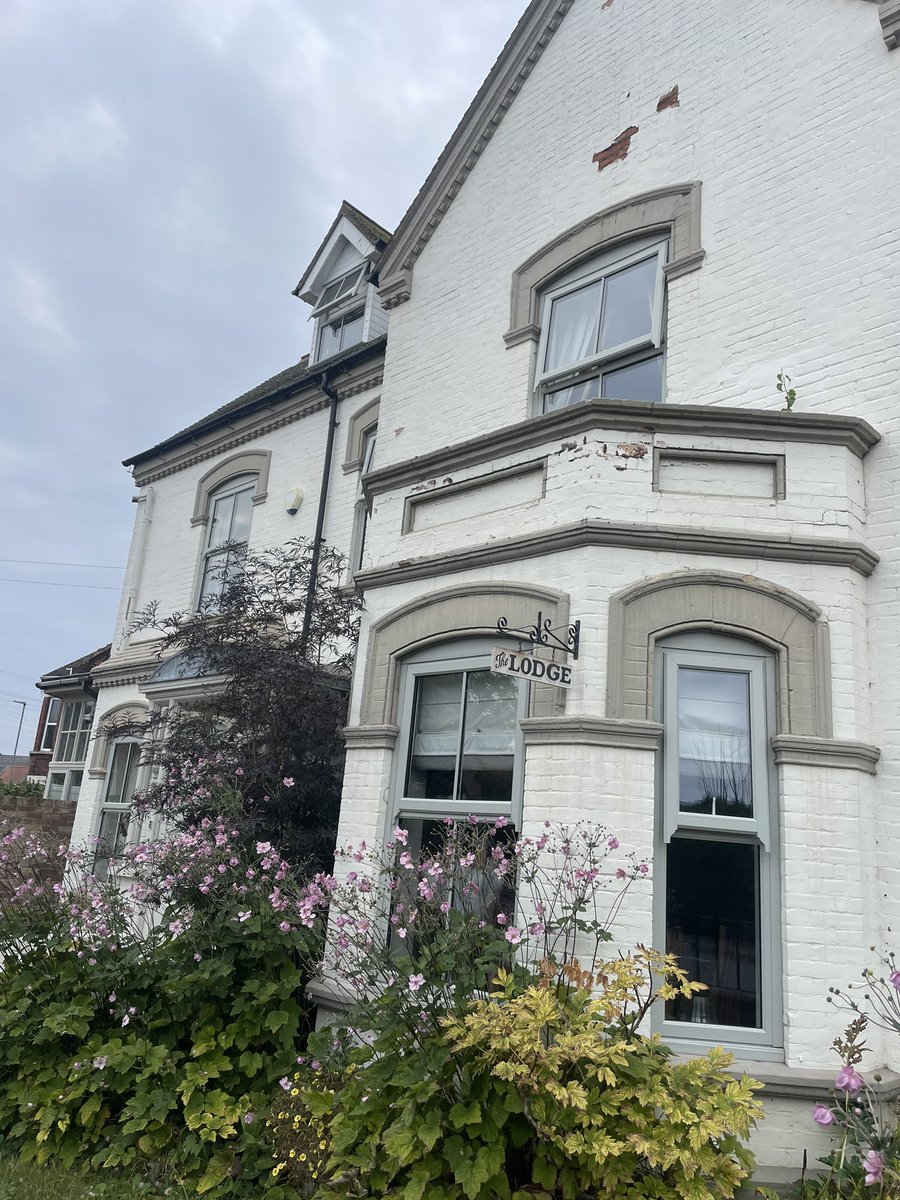 I had such a lovely time in Heathrow Village and King's Lynn! 🇬🇧I will miss these gorgeous places.