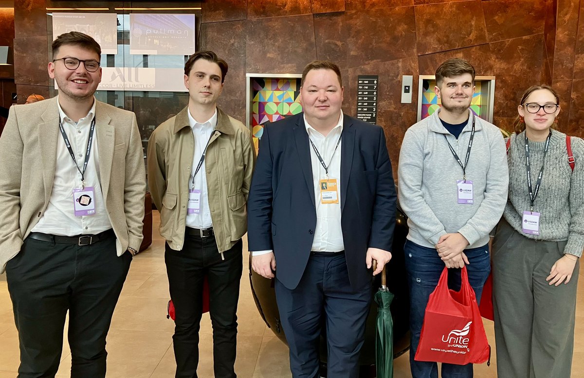 Ruxandra Trandafoiu (@prunedetuica) on Twitter photo #LabourConferece24 With <a href="/AndrewHWestern/">Andrew Western MP</a> and our lovely graduate Matthew Trafford and <a href="/EdgeHist/">History@EdgeHill</a> and politics students. #LabourConferece24 With <a href="/AndrewHWestern/">Andrew Western MP</a> and our lovely graduate Matthew Trafford and <a href="/EdgeHist/">History@EdgeHill</a> and politics students.