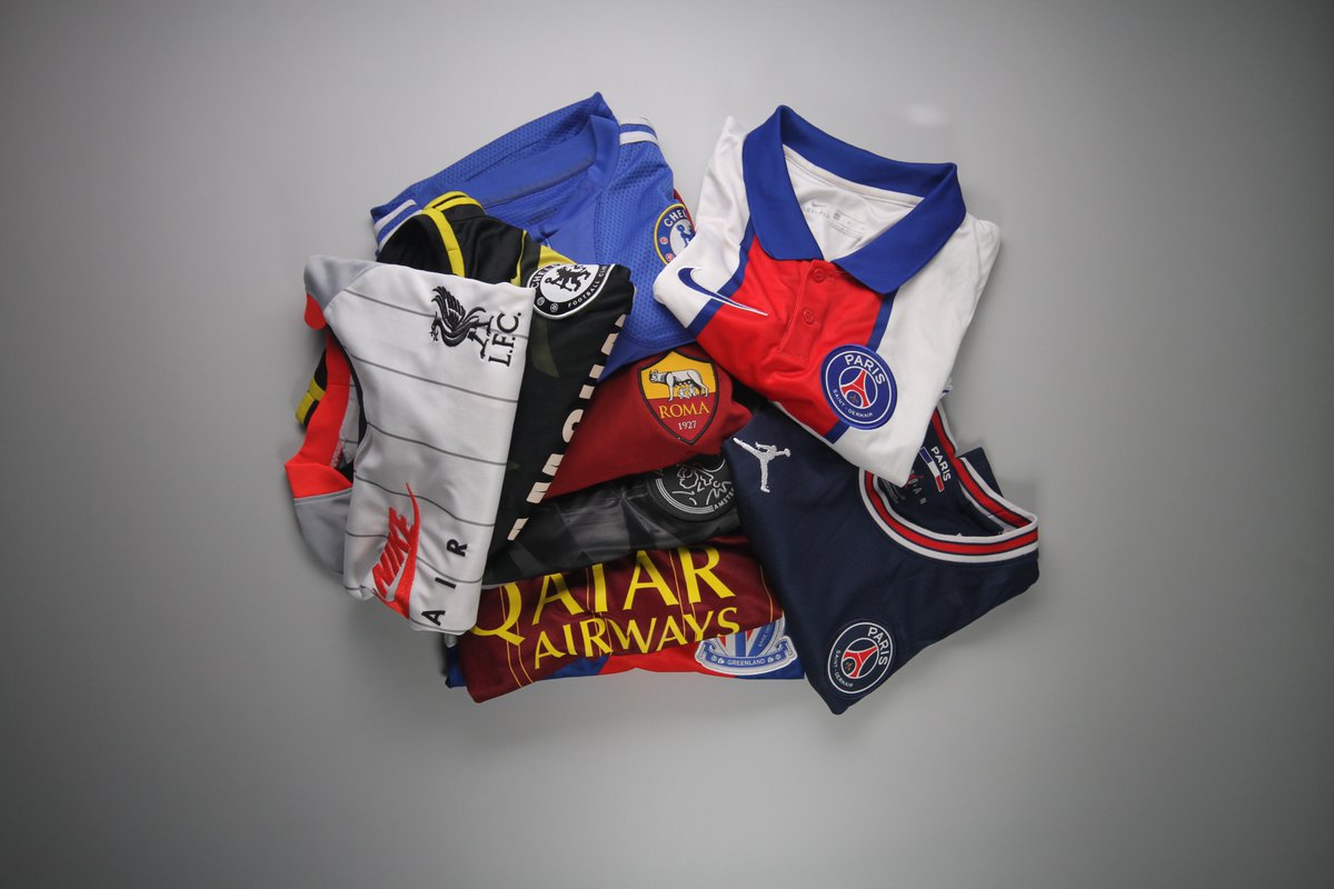 LF_Corner's tweet photo. Wednesday Drop
#football #VintageFootballShirts #PSG #LiverpoolFC #chelseafc #ajax #Geneve https://t.co/3h13yl1jld