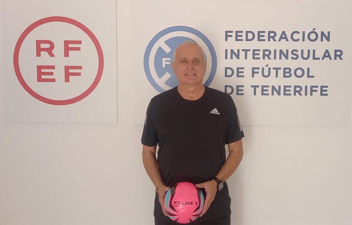 FIFTenerife's tweet photo. 🫱🏻🫲🏼 Francisco Arocas se incorpora a las selecciones de fútbol sala de la #FIFT y de la #FCF.
➕ℹ️ https://t.co/nZfpcm99X9
#somosfif #futsal #FútbolSala https://t.co/deZOg2AiQx