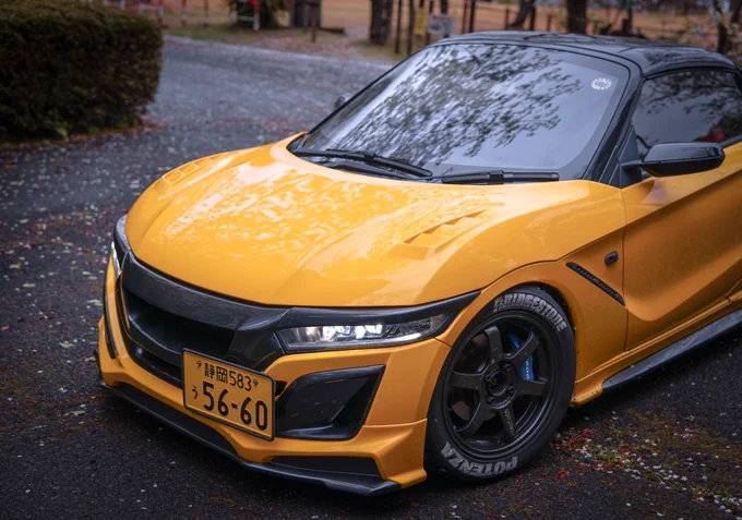 #ウマ娘好き車乗りと繋がろう2024秋  乗ってる車にウマ要素が無い代わりに車と絡めた絵をよく描いてます。 カツラギエースに狂ってます。