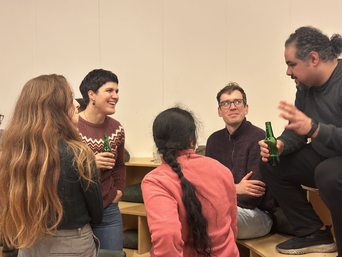 Ritter_Alex's tweet image. 🍕 What’s better than pizza &amp;amp; drinks? 
🍻 Pizza, drinks &amp;amp; data magic! 🪄 
Join us tomorrow night at 6:00 PM CET to dive deep into the power #DataVault #DWA and Modern Data Platforms 🚀

RSVP here: meetu.ps/e/MzjzV/zqZrm/i

#DataThursday #Meetup