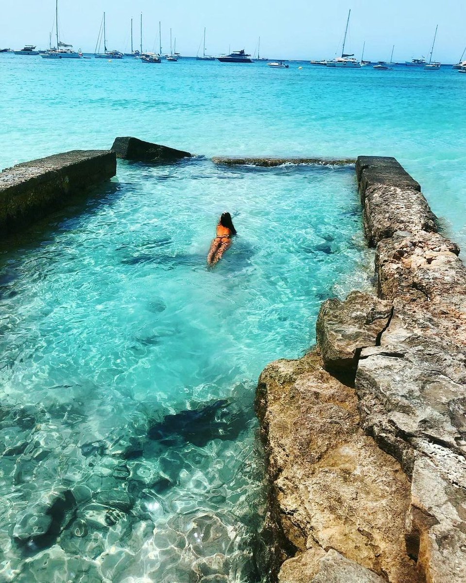 mallorca_magic's tweet image. Es Trenc is a fantastic and magical destination that is just miles away from the Spanish island of Mallorca.

We share the magic of @vickymalek #EsTrenc #Mallorca #beachparadise #naturalpool #secludedcove #vacationdestination