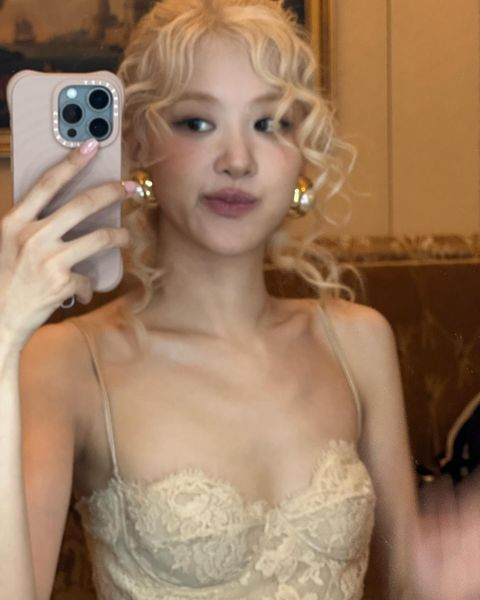bp886_blink1157's tweet photo. 🌹💋💗#ROSE #YSL #YSLSS25 #ROSExYSL #ROSExYSLSS25 #Paris2024 #ParisFashionWeek #ParisFashionWeek2024 https://t.co/Z4xSHq1Q6g