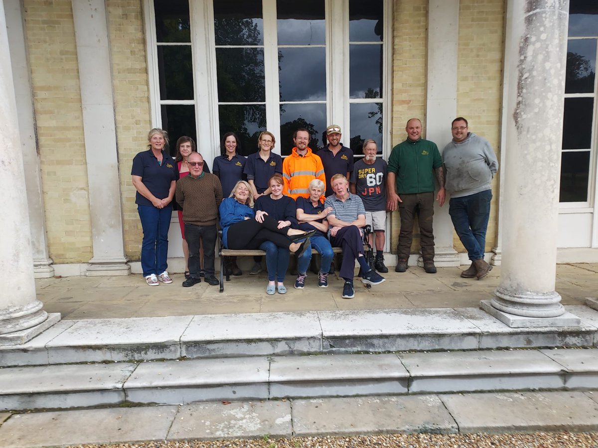 <a href="/BelmontHseGdns/">Belmont House and Gardens</a> <a href="/rockola1958/">Graeme Watts</a> @stevenhicks8 Love, LOVE these guys!......the fabulous team here at #BelmontHouse #Home.....  a little farewell for Graeme &amp; Pete 😍