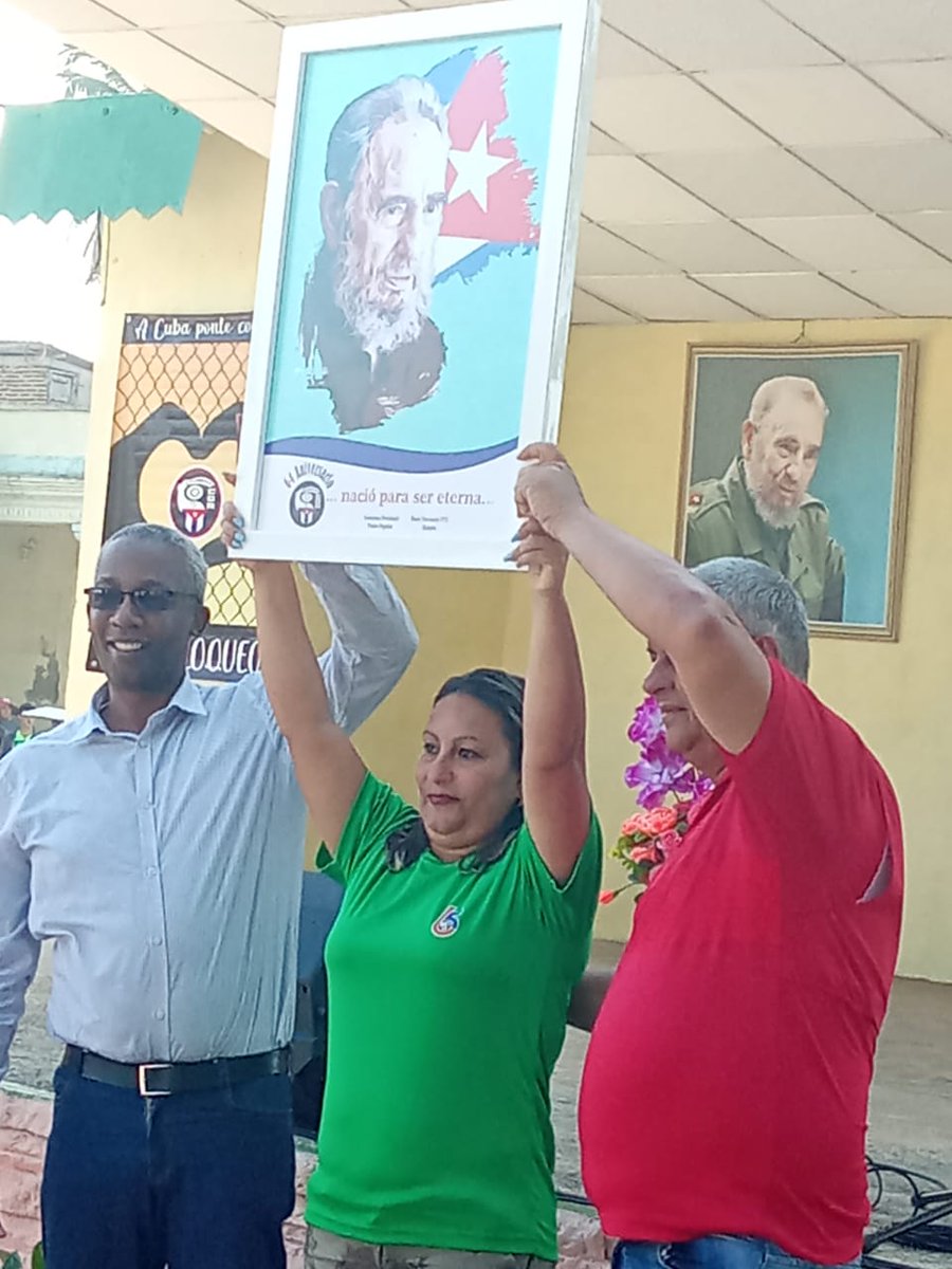 FernandezBuch's tweet photo. Holguín realiza Acto Provincial de los #CDRCuba, en el municipio de Urbano Noris. Alegría y compromiso vividos en la mañana de hoy. Felicidades cederistas!!!
#MiBarrioEn64
#HolguinSi https://t.co/Ltvzvfl5E8