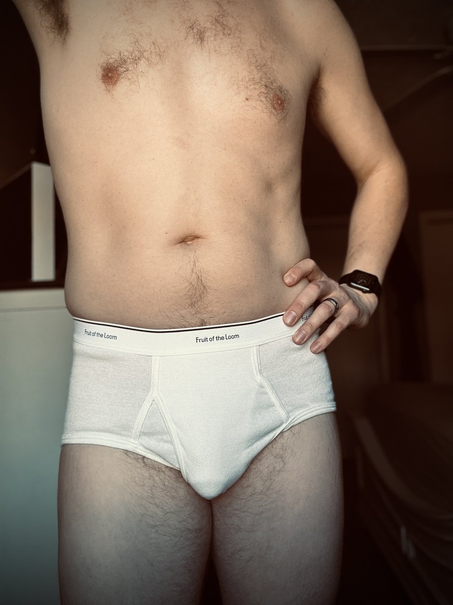 beerznbriefz's tweet photo. Happy Hump day Fellas😈
#Onlyfans #tightywhities #FTLS #Brosbonding #broshelpingbros #Briefsboy #underwearlover #humpdayfun #Wednesdayvibes https://t.co/gINM3GxLKh