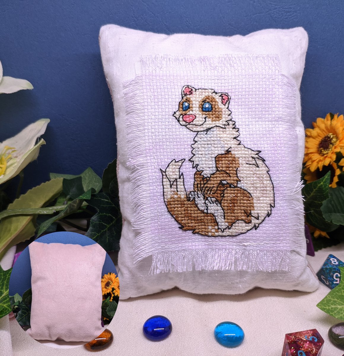 Cream Latte Ferret Adoptable
Price: 35€
Shipping: 5€

RT, Like and Comment = Thank you💜

Basic by <a href="/RiverMakes/">🌈</a>  
Design by me

#crossstitch #adopt