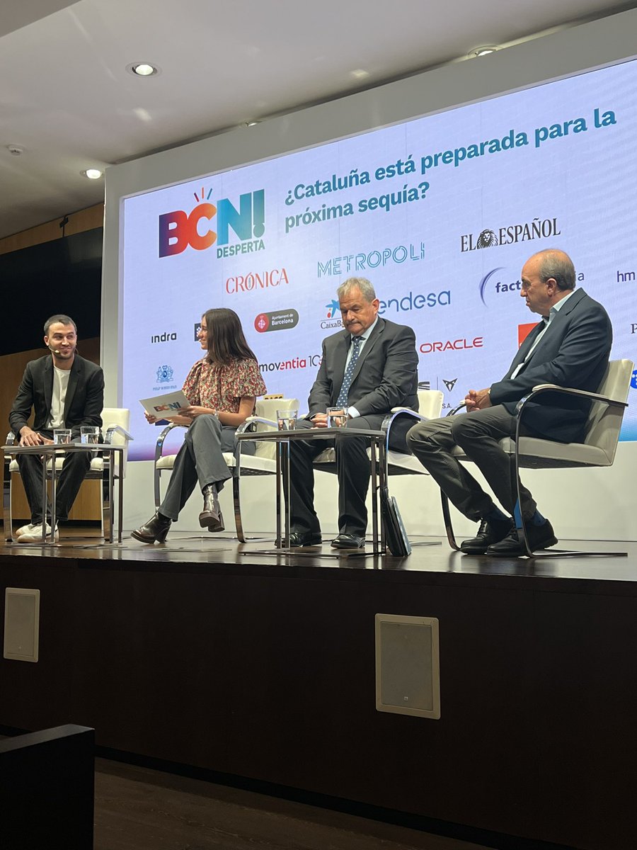 FelipeCamposlh's tweet photo. Les sequeres cada cop seran més habituals. És necessari estar preparats per fer-hi front.

Ha estat un plaer escoltar el Francesc Castillo, director d'Operacions d'@aiguesbcnclient a la Taula: Catalunya està preparada per a la pròxima sequera?, organitzada per #BarcelonaDesperta https://t.co/pmqeFrUDbh
