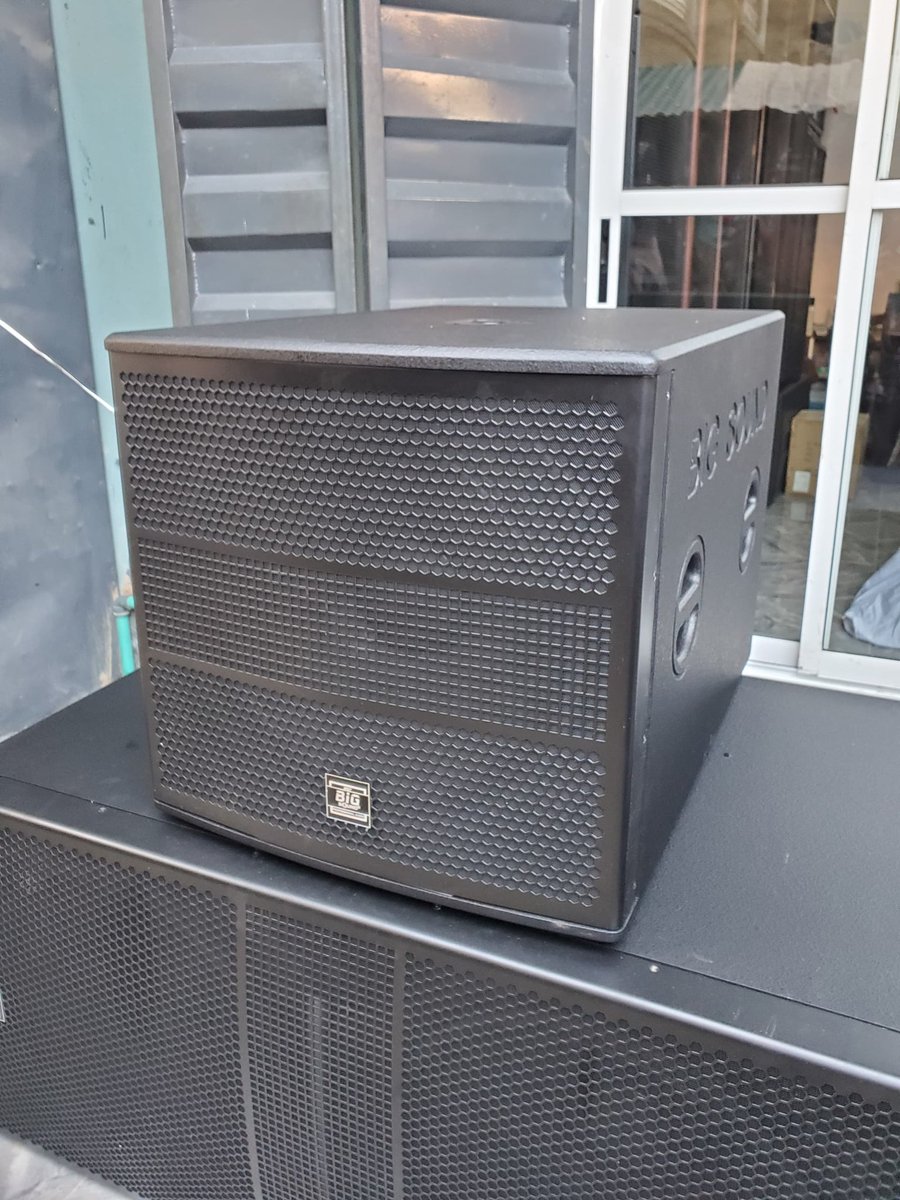 ebuka_austine00's tweet photo. 18" Double and single sub speakers https://t.co/AMc1aoErLm