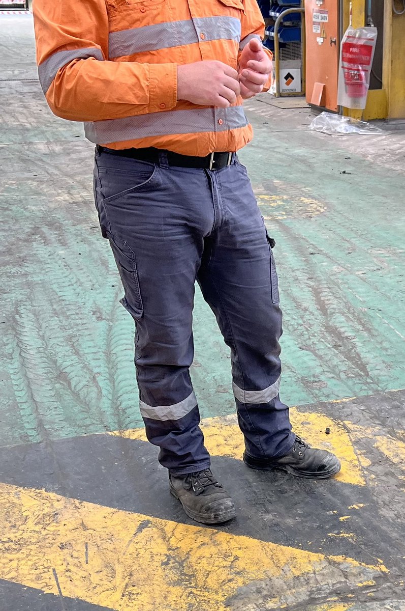 I was a little dic-stracted at work today. He caught me staring way too many times but I didn’t care 🍆