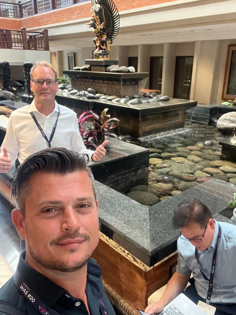 Openmind_Ntwks's tweet image. 🤳 Smiles all round from the team at @GSMA  #WAS20! (Well, most of us - some are too focused to notice the camera!)

It's been great meeting clients &amp;amp; industry experts here in Bali. If you're at the event, there's still time to chat #RCS, #messaging &amp;amp; more!

#WeAreMessaging