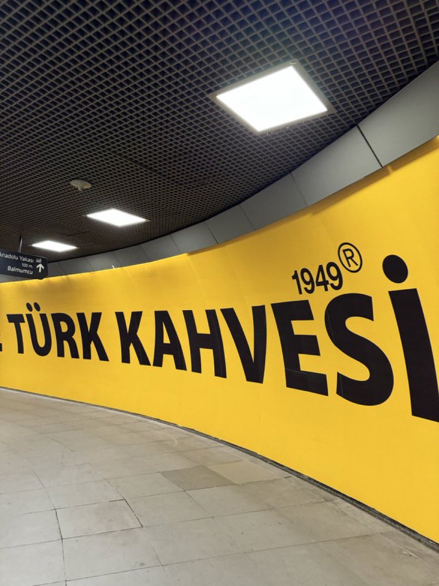 arkadaslarla durduk yere biz