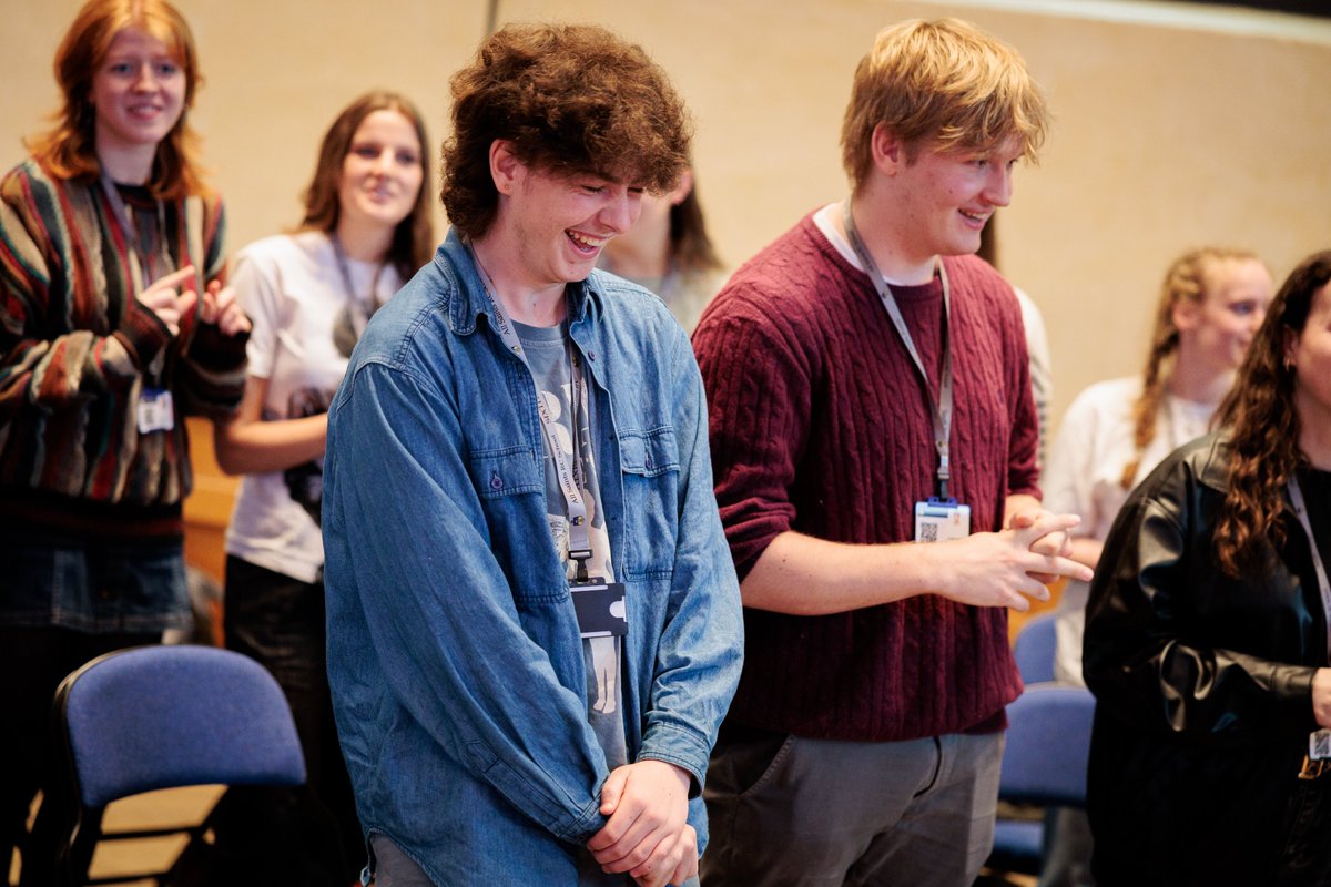 AllSaintsYork6F's tweet image. Yesterday 18 of our A-Level Music Students went to 
to @yorkearlymusic taking part in a workshop with @makingtracks; an org made up of international musicians who come together to showcase their cultures &amp;amp; heritage. As you can see our students had a great time 🎶🎼
