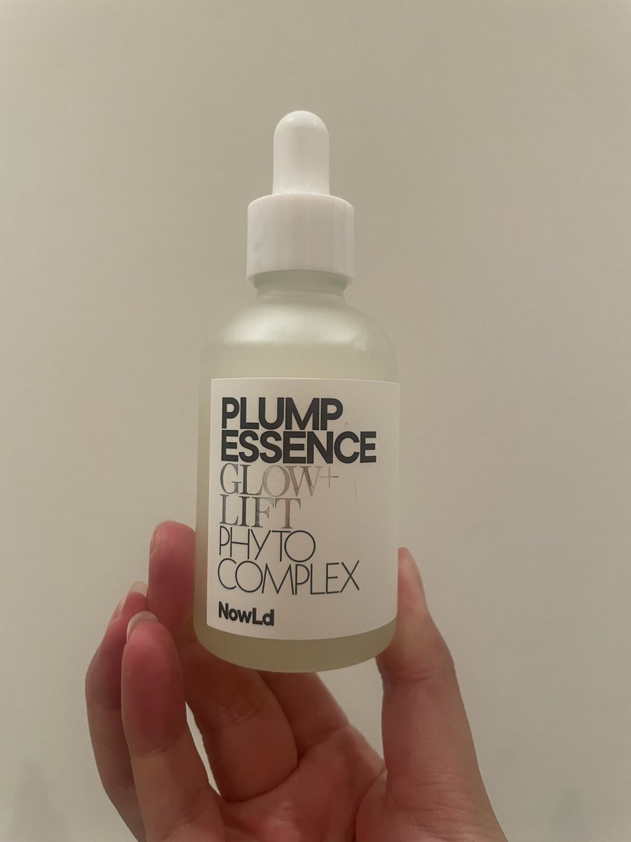 amibeautyhealth's tweet photo. ノルドシリーズさらに続きます
プランプエッセンス(美容化粧液)
とろみのある化粧水。
とにかくダマスクローズの香りが大好き。
使ってて心地いい。もっちもちになります
#Nowld #ノルド #美容 #オーガニック #飯田亜美 https://t.co/AHi1bi1tmo