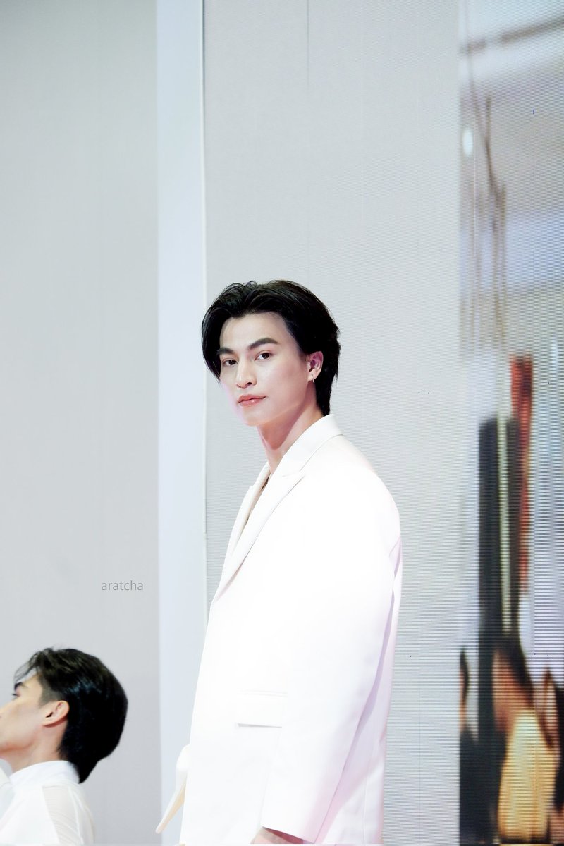 aratcha's tweet image. สุดหล่อคับ ^^ 🤍🤍🤍

#SulwhasooxGulf
#RejuvenateYourSkinNow
#Sulwhasoo60yearsofGinseng
#GulfKanawut @gulfkanawut