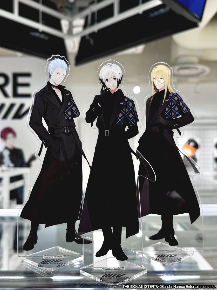 ◢◤グッズ紹介◢◤ アクリルスタンド -等身- アイドルの身長の約1/10