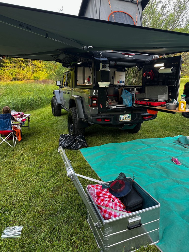 @ashevillevehicleoutfitters⁠
<a href="/ok4wd/">OK4WD</a> 
@alucab_usa⁠
@gp_factor⁠
<a href="/zarges/">Torsten Zarges</a>.usa 
@bubbarope_ 
#explore #bfgko2 #gladiator #overlandbound #overland #alucab #overlandlife #jeepgladiator #jeeplove  #Jeeping #jeepthing #jeepwave #jeepsofinstagram #overlanding #overlander #overlandkitted