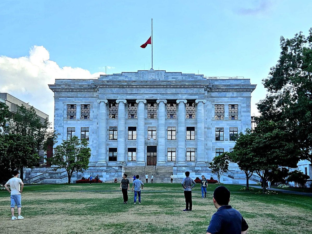 Max Planck Institute for Biogeochemistry (@mpi_bgc) on Twitter photo Greetings from the US again!🇺🇸
PhD student <a href="/j_hikami_finck/">Jessica Finck</a> just returned from her research stay at <a href="/harvardchansph/">Harvard T.H. Chan School of Public Health</a> where she was hosted by the <a href="/hutlab/">hutlab</a> to explore soil #microbiomes from the Amazon rainforest using #metagenomics
#IMPRSabroad <a href="/ATTOresearch/">ATTO - Amazon Tall Tower Observatory</a> #rainforestmicrobiology Greetings from the US again!🇺🇸
PhD student <a href="/j_hikami_finck/">Jessica Finck</a> just returned from her research stay at <a href="/harvardchansph/">Harvard T.H. Chan School of Public Health</a> where she was hosted by the <a href="/hutlab/">hutlab</a> to explore soil #microbiomes from the Amazon rainforest using #metagenomics
#IMPRSabroad <a href="/ATTOresearch/">ATTO - Amazon Tall Tower Observatory</a> #rainforestmicrobiology