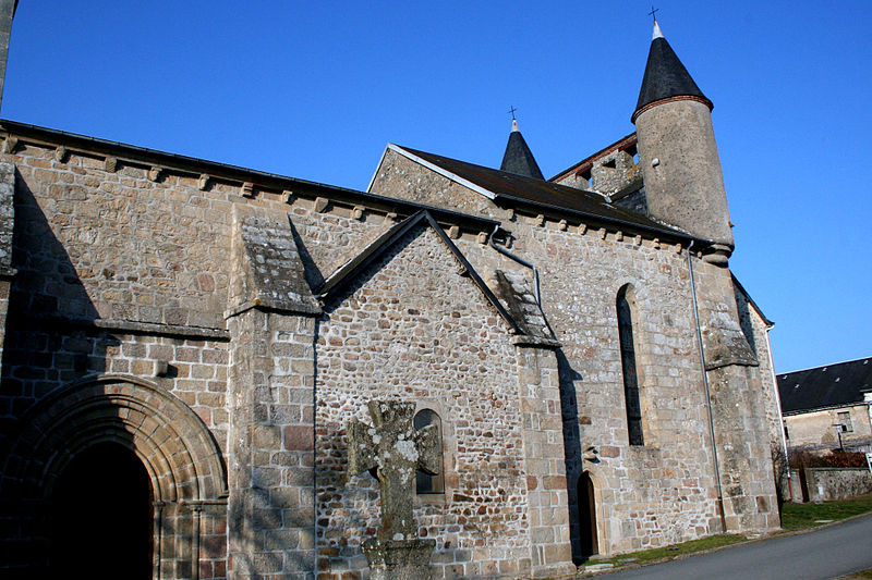 MonumentumFr's tweet photo. Eglise Saint-Pierre et Saint-Paul à #Noth (#Creuse) Nef à trois voûtes d'arêtes sur doubleaux. Colonnes avec chapiteaux à feuillages. Clocher avec coupole sur pendentifs ouverte sur la nef. Chevet fortifié. Con...
Suite 👉 https://t.co/W616hN4yjT
#Patrimoine #MonumentHistorique https://t.co/aRMOawbSTr