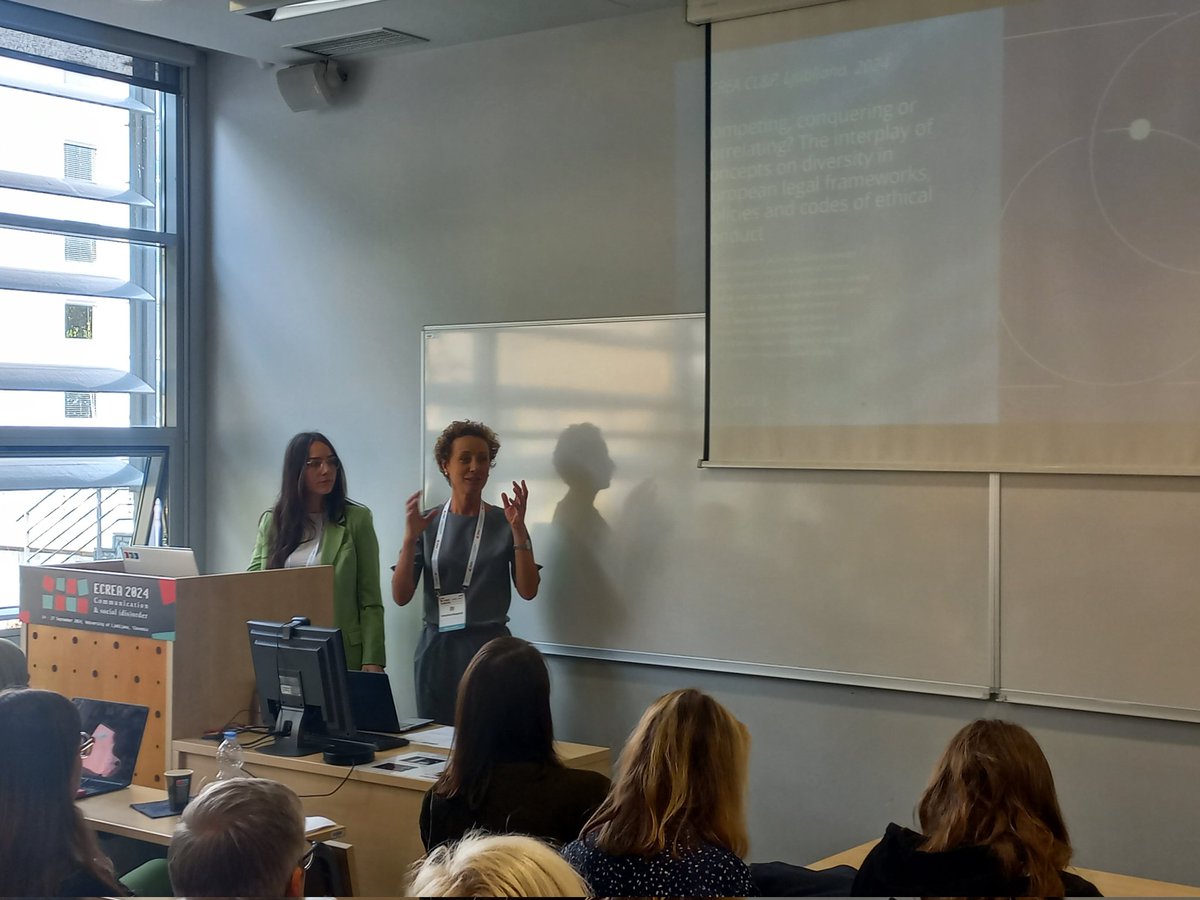 Diacomet on <a href="/ECREA_eu/">ecrea_eu</a>: representatives of <a href="/CmcVienna/">CMC_Vienna</a> @RozgonyiKriszta and <a href="/marie_rathmann/">Marie Rathmann</a> discussing our joint work in presentation: "Competing, conquering or correlating? The interplay of concepts on diversity in European legal frameworks, policies and codes of ethical conduct".
