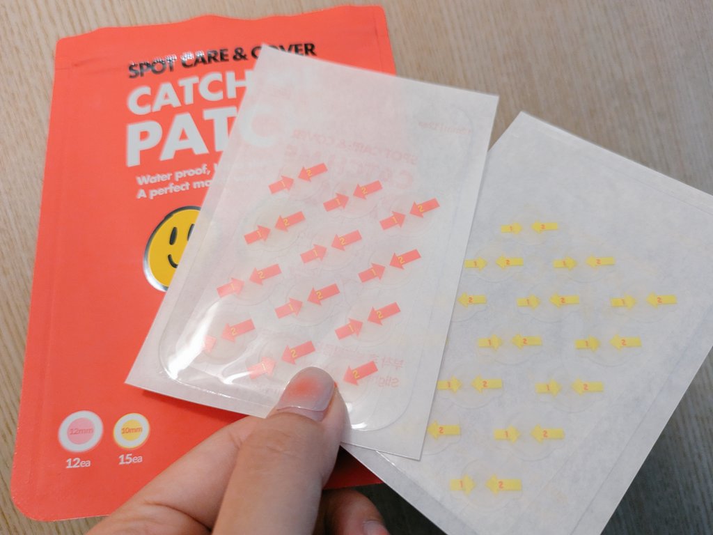 saaya13218's tweet photo. #ad #PR
キャッチミーパッチ様(@catchmepatch_jp)のキャンペーンで #キャッチミーパッチ をご提供いただきました✨

吹出物ができるといつもニキビパッチを使いますが、台紙から剥がす時、接着面に指が当たるのが気になっていました。これは1→2の順でめくれ��接着面に触れずに貼れちゃいます😳💕⇒ https://t.co/NeXvU2kVyz