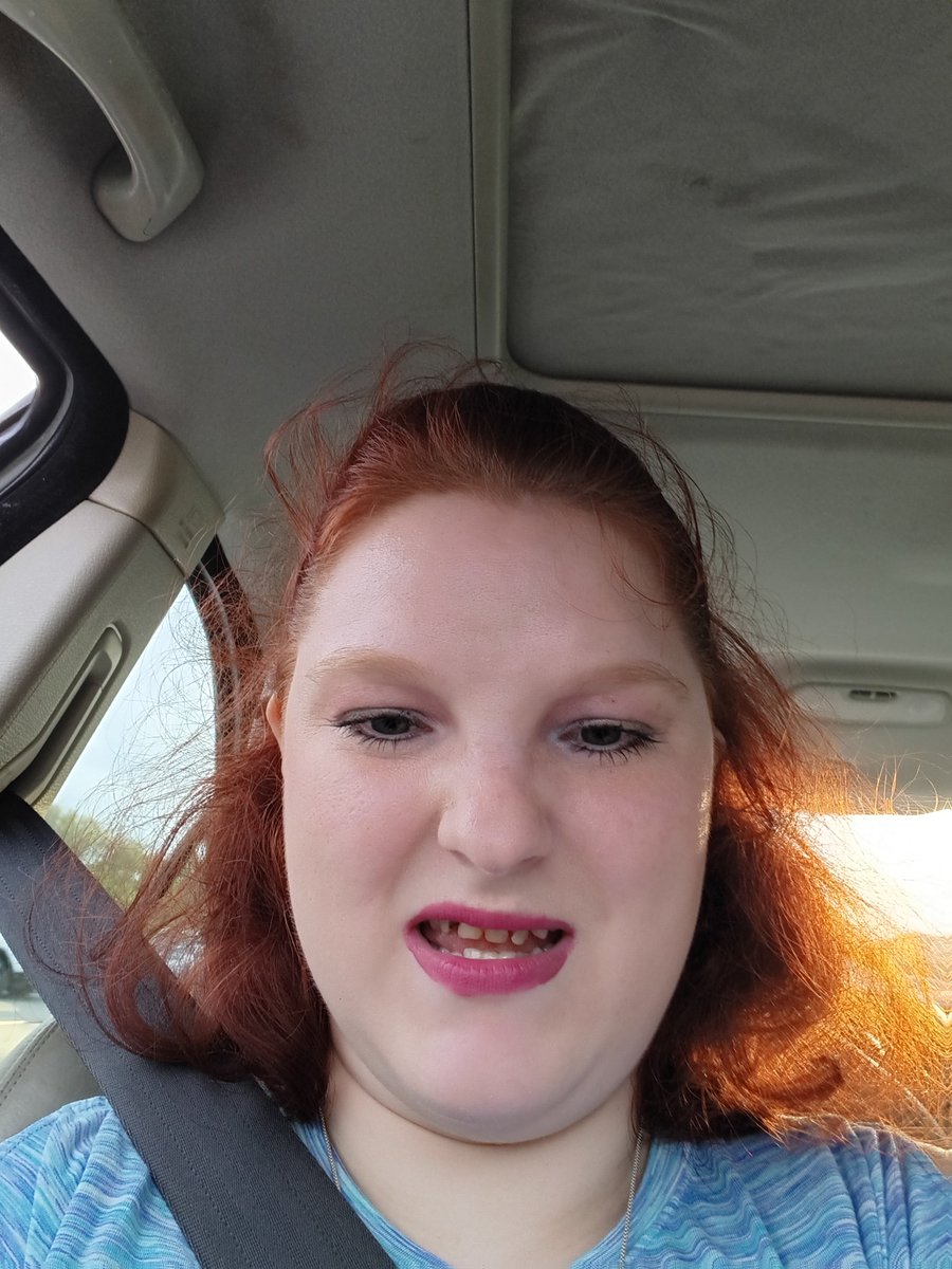 joe_jonaswife's tweet image. Yes YESTERDAY  ME AND MY BABE @joejonas wore SAME COLOR BURGENDY RED ❤️🥰 

#MATCHINGCOUPLE 

Plz wear that OUTFIT AGAIN 🥰