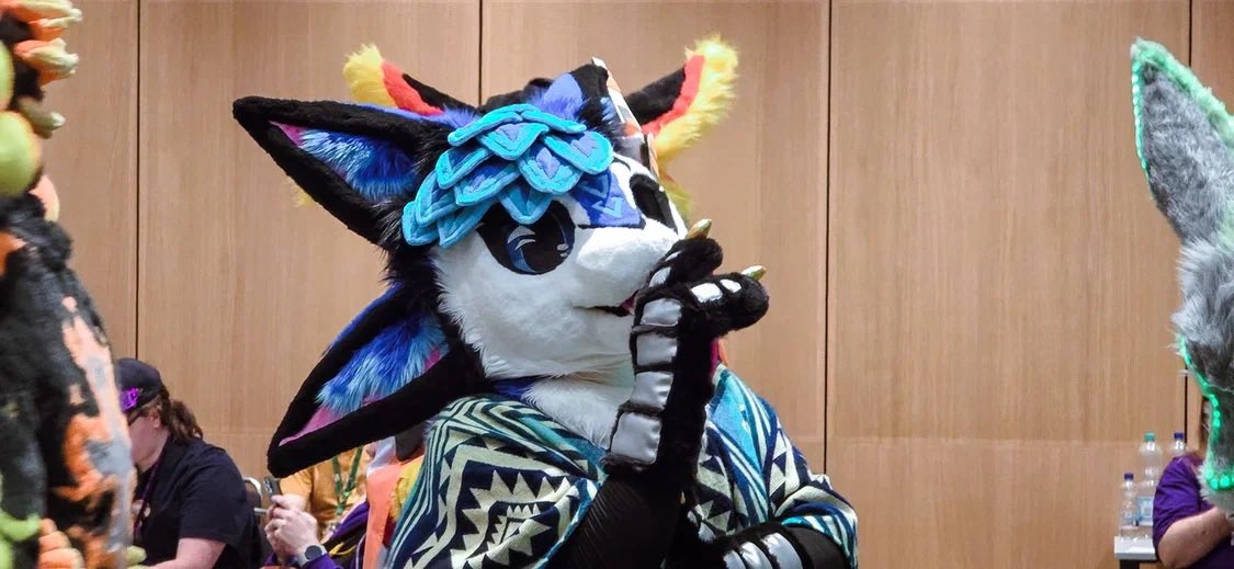 Sylvariasblue's tweet photo. Nomnomnom, what am I noming? x3

Thank you for the picture @Incaelesti 💙 https://t.co/RTU6Yi4wZs
