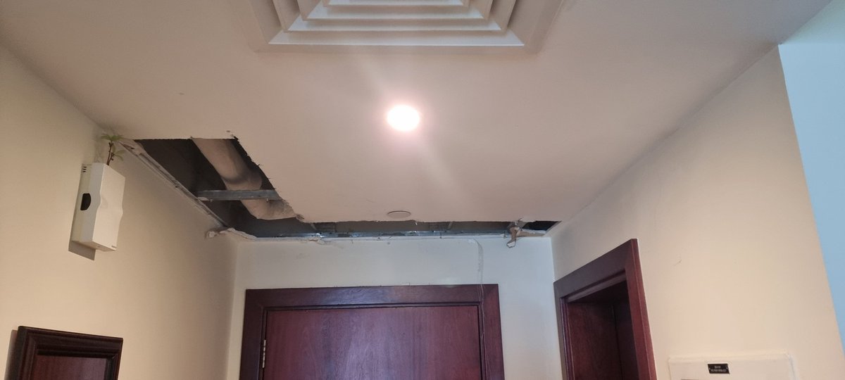 AHamoudi1's tweet photo. @DubaiProperties @JBR_AE 

Such a deplorable service by #JBR #Dubai_properties_managment #DP in #JBR thier main purpose is to make the life of residents #hell we can't even get a #gatepass to fix a damaged false ceiling from their substandard AC pipes , common areas are dirping 2 https://t.co/g8hAy0OYze