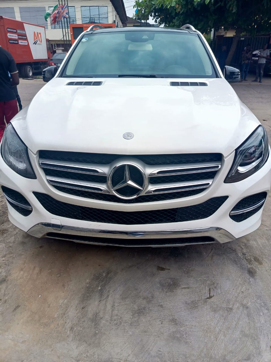 TobeyAutos's tweet photo. 2016/17 Super Clean Registered Mercedes Benz GLE350 with panoramic for 30M at Gbagada (Direct owner ) serious buyer only✅

T-pain.   Moore.    VeryDarkMan.    La liga.   Vinicius.   #HMSTR    #Bybit https://t.co/6JKolYwVCM