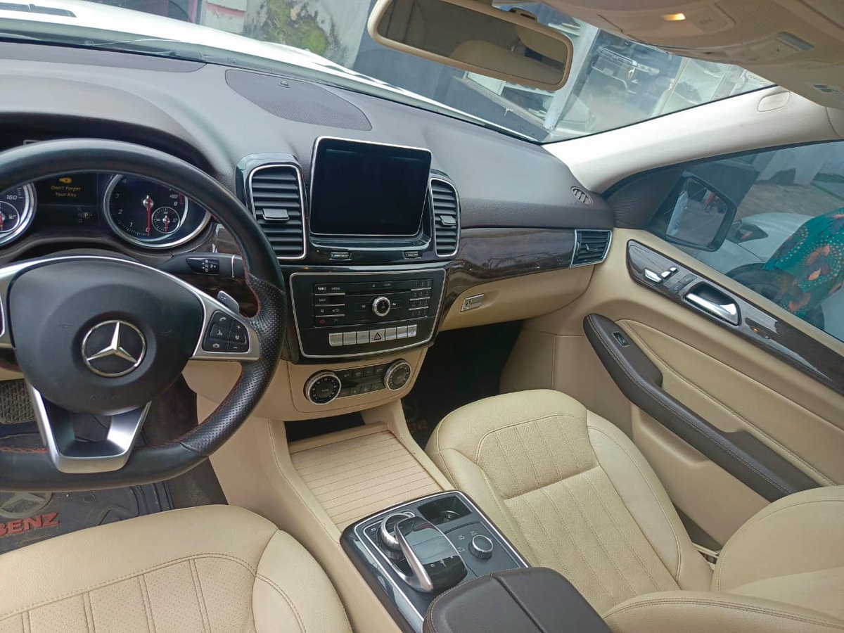 TobeyAutos's tweet photo. 2016/17 Super Clean Registered Mercedes Benz GLE350 with panoramic for 30M at Gbagada (Direct owner ) serious buyer only✅

T-pain.   Moore.    VeryDarkMan.    La liga.   Vinicius.   #HMSTR    #Bybit https://t.co/6JKolYwVCM