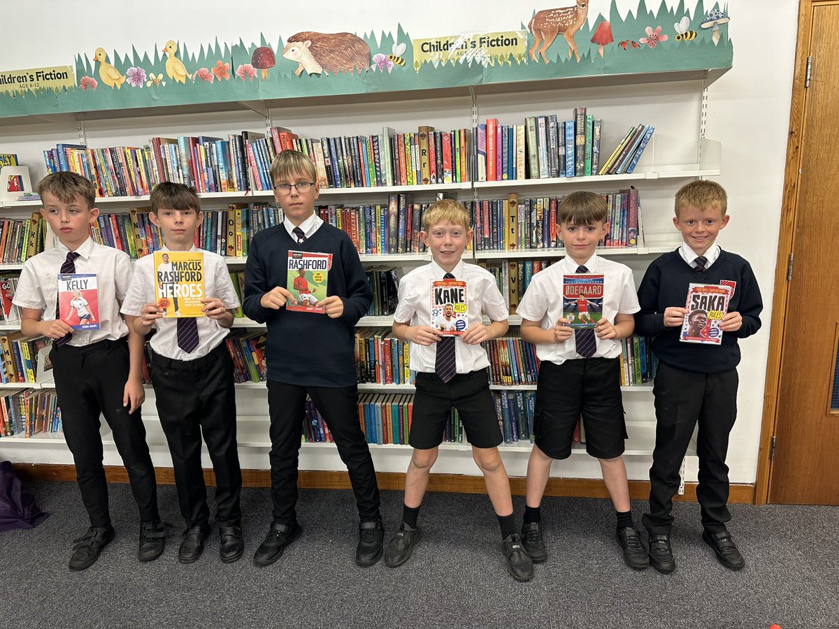 halfpennylane's tweet image. 6W had a fantastic visit to Pontefract Library. We especially enjoyed choosing a book to bring back to school. There might not be too many books about footballers left now!

#BeHalfpenny
#PersonalDevelopment 
#PontefractLibrary