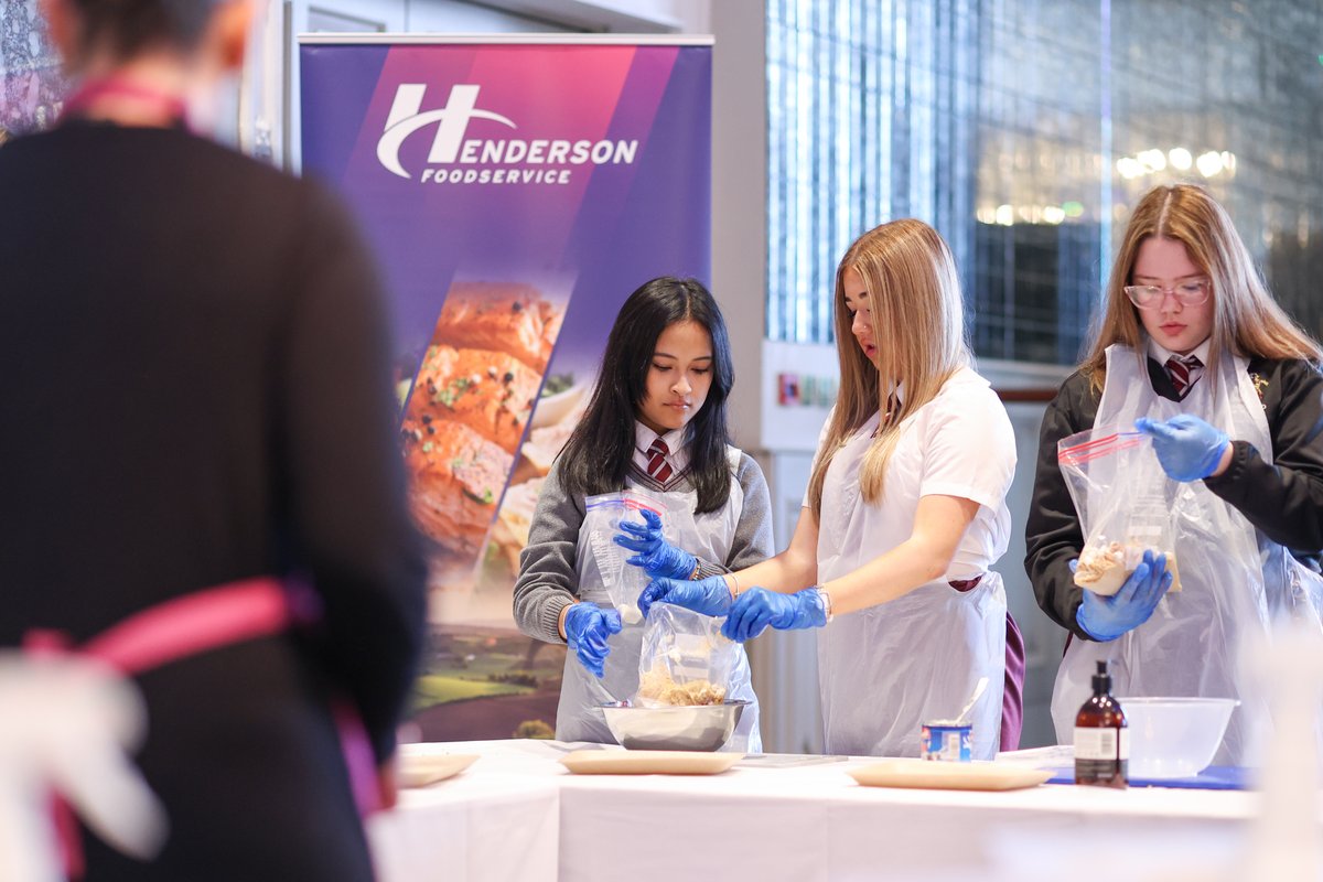 Springboard_UK's tweet image. On Monday we held a Hospitality Takeover Day in Northern Ireland at the incredible @cullodenestate 🌟 

A huge thank you to @NITouristBoard and the Savoy Educational Trust for supporting this event 👏

#Springboard #Hospitality #MakeitHere #tourismcareers