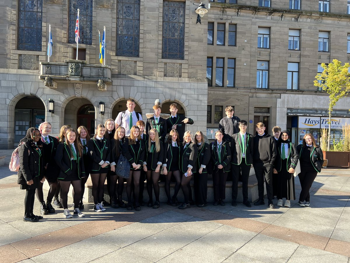 Social Inequalities Conference - Higher Modern Studies pupils. Donations of hot water bottles from all pupils <a href="/togsscio/">Togs SCIO</a> thanks to <a href="/HSofDundee/">HighSchoolofDundee</a> for hosting 🤩<a href="/stpaulsdundee/">St Paul's Academy</a>
