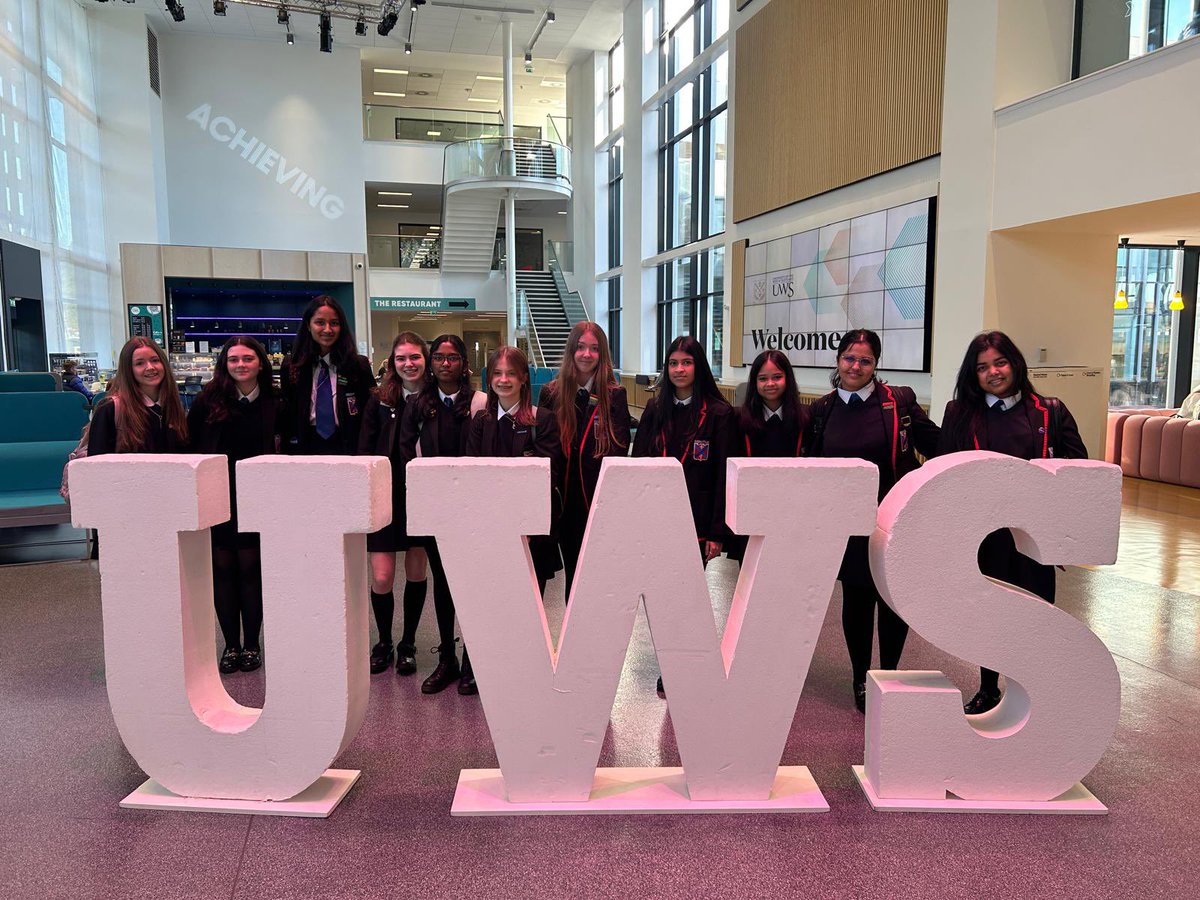 MCHSBusComp's tweet photo. Introducing your 3 2024/25 Future Assets Teams for Mearns Castle✨💸🏅The girls have been enjoying their day so far at the UWS Kick Off Event. Looking forward to an exciting competition!
#BeYourBest #BudgeUpDave #ImanAsset @MearnsCastleHS @Future_Asset @UniWestScotland https://t.co/9Sd4msf57Z