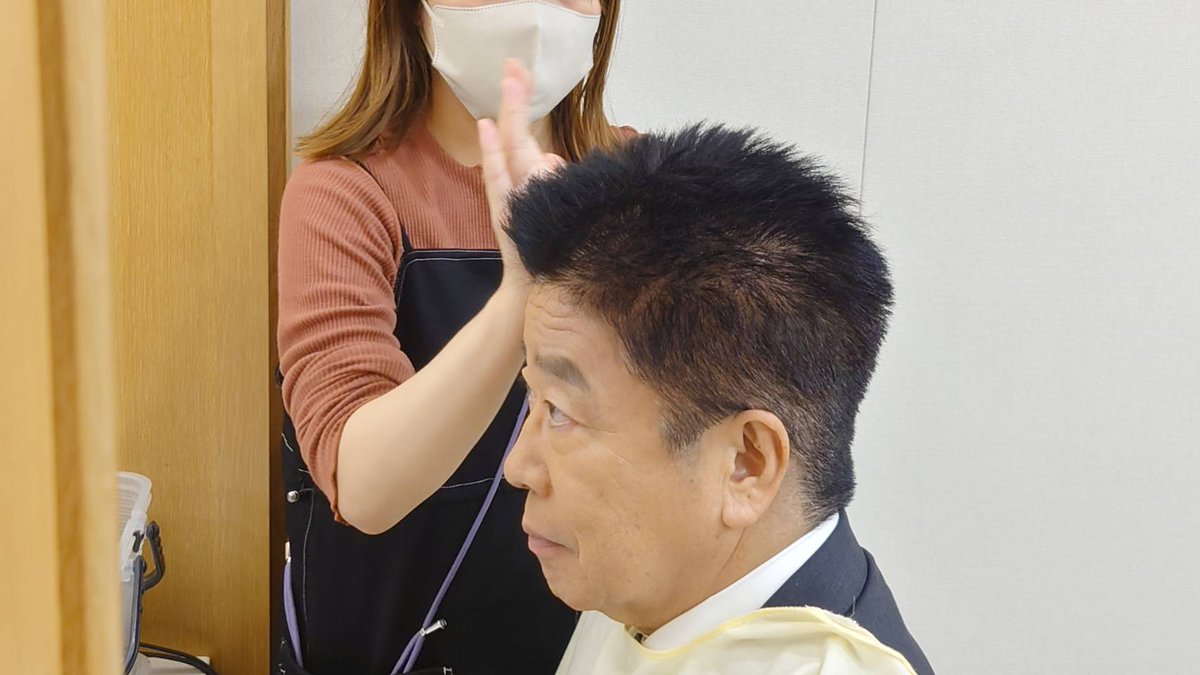 KatsunobuKato1's tweet photo. BSフジ「プライムニュース」に出演させていただいております。

是非ご覧ください！

本番前準備の様子です。今日もたわし整ってます。

bystaff
#ニッポン総活躍プラン
#協創 https://t.co/rtvf0oh50O