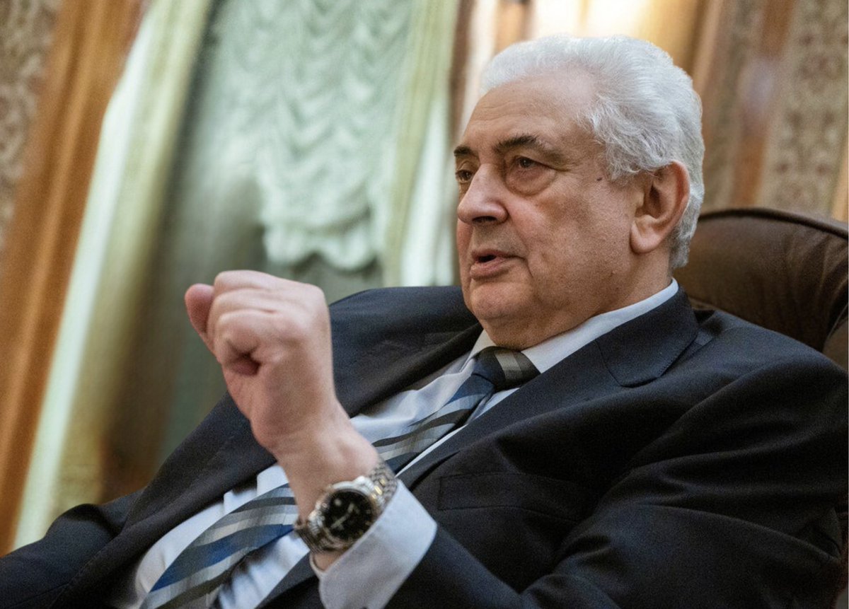RusBotschaft's tweet photo. 📌 Kommentar von Russlands Botschafter Sergej Netschajew 

💬 Es ist genau zwei Jahre her, seit es den beispiellosen Terroranschlag auf die größten Objekte der europäischen Energieinfrastruktur, die Gasleitungen Nord Stream und Nord Stream 2, gegeben hat. Dadurch wurden kolossale Umweltschäden angerichtet, immense Verluste bei den Investoren verursacht und die Energiebeziehungen zwischen Russland und Deutschland zunichte gemacht, die über mehrere Jahrzehnte vorbildhaft für die Zusammenarbeit zum beiderseitigen Vorteil gestanden hatten. Es liegt auf der Hand, dass der über alle Maßen gefährliche Präzedenzfall, der mit dem Sabotageangriff gegen die kritische Infrastruktur geschaffen wurde, nicht ohne Konsequenzen bleiben darf. 

💬 Was wir jedoch beobachten, ist, dass die Zeit voranschreitet und die Verantwortlichen immer noch nicht benannt wurden. Die westliche Justiz, die sonst so schnell mit Schlussfolgerungen aufwartet, bleibt stumm. Niemand fordert zügige Ermittlungen. Offizielle Angaben zum Fortgang und zu Ermittlungsergebnissen gibt es nicht. Dänemark und Schweden zogen sich aus dem Fall zurück. Die Bundesregierung schweigt sich weiter aus und verweist dabei auf die Zuständigkeit der Bundesanwaltschaft. Die Letztere kommentiert den Vorgang nicht. 

💬 Unsere zahlreichen Anfragen über diplomatische Kanäle, Rechtshilfeersuchen und Aufrufe im Rahmen der internationalen Organisationen, einschließlich des UN-Sicherheitsrats, bleiben in der Sache unbeantwortet. In nichtssagenden Schreiben wird uns vorgeschlagen, weiter und im Vertrauen auf die Verheißung einer „unvoreingenommenen und unabhängigen“ Ermittlung zu warten. Gleichzeitig werden absurde Spekulationen in die Medien lanciert, die offensichtlich das Ziel haben, die öffentliche Aufmerksamkeit von den wahren Auftraggebern und Tätern abzulenken. 

💬 Das alles löst berechtigte Bedenken hinsichtlich der Objektivität und Unvoreingenommenheit der Ermittlungen aus und macht an der Aufrichtigkeit der Beteuerungen zweifeln, Berlin sei daran interessiert, die Schuldigen zu identifizieren und zu bestrafen. Unser Land wird sich weiterhin für eine transparente internationale Untersuchung einsetzen, an der auch russische Spezialisten beteiligt werden sollen. Es ist an der Zeit zu verstehen: Wir werden es nicht zulassen, dass dieser Fall ad acta gelegt bzw. ein Sündenbock bestimmt wird.  

@RusBotschaft
 
#Deutschland #NordStream