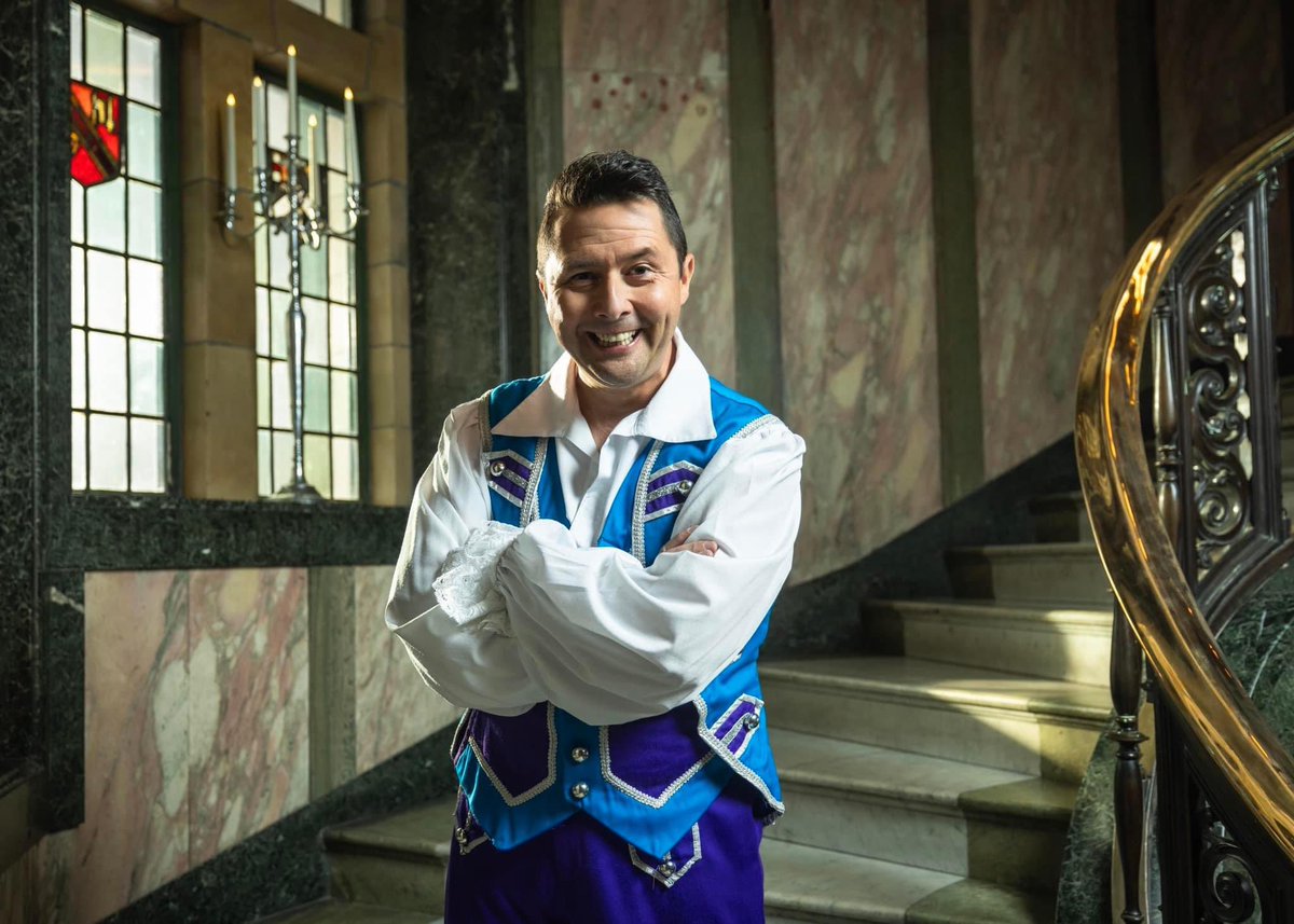 We had great fun launching our panto Cinderella at <a href="/PalaceAndOpera/">Palace & Opera Mcr</a> 
Tickets are selling FAST!! Can’t wait to be back with the hilarious <a href="/JasonManford/">Jason Manford</a> &amp; @myradubois 

Come &amp; see us from Sat 14th Dec - Sun 5th Jan.

BOOK YOUR TICKETS 🎟️
atgtickets.com/shows/cinderel…

📸 <a href="/PhilTragenPhoto/">Phil Tragen Photo</a>