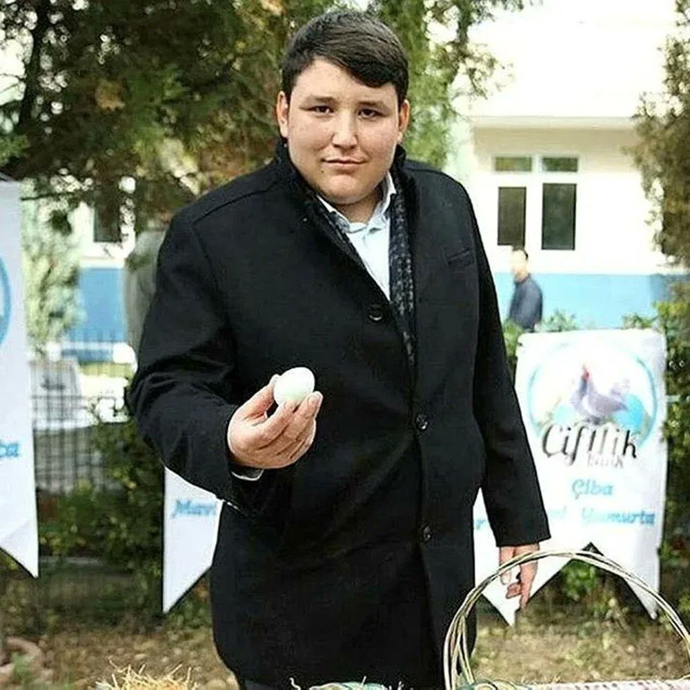ankara_kusu's tweet photo. Çiftlik Bank sahibi Mehmet Aydın hakkında 88 bin 302 yıl hapis istenmiş. Aklınıza gelen ilk soru ne? https://t.co/GhWeHk5FKa
