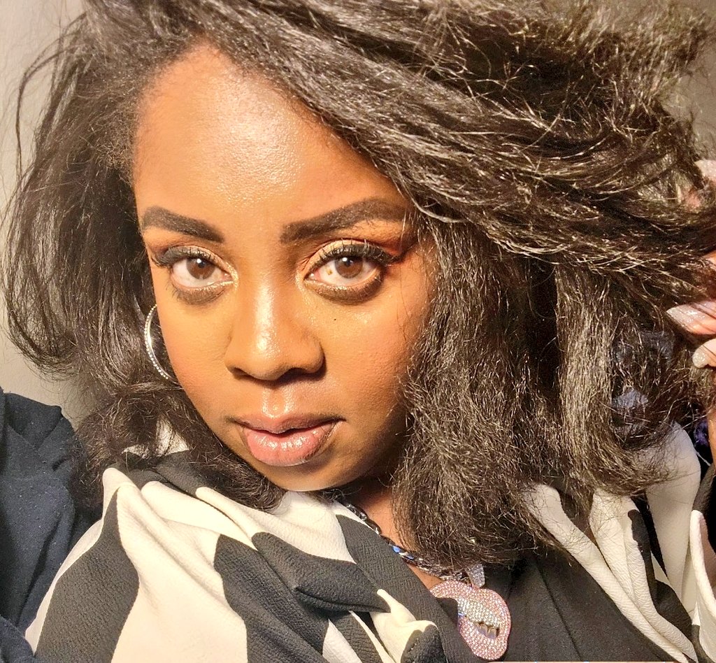 Its_me_Khalima's tweet image. I&apos;m still waiting on your text. 
Listen to Text Me!
Link in the comments!!
#TextMe 
#Khalima