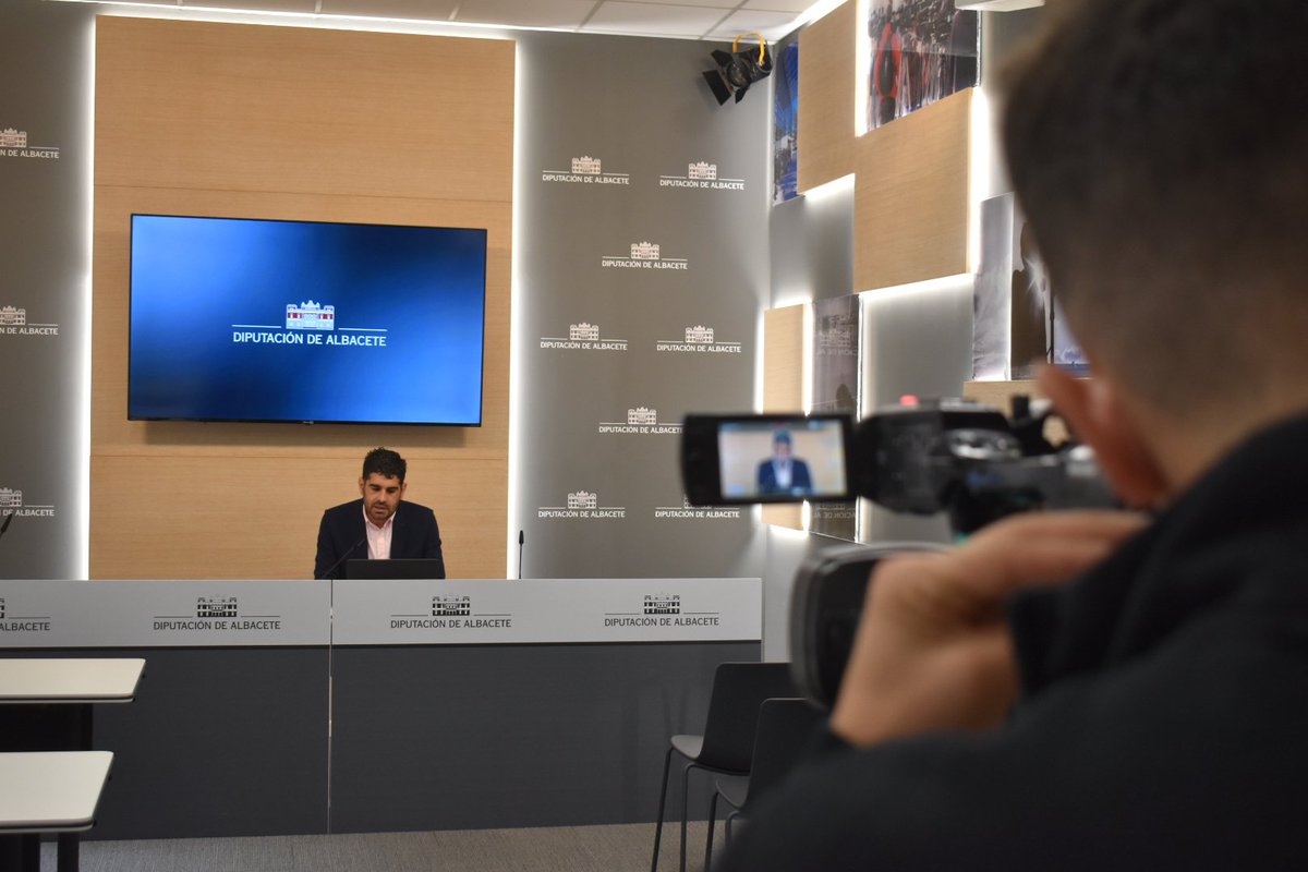 dipualba's tweet photo. #Dipualba avanza en su #CompromisoGlobal, con 232.000€ para transformar vidas través de la #Cooperación #Internacional 🌎♥️🫱🏻‍🫲🏼

@josetinajeros ha anunciado la apertura (hasta el 23/10) de las #Ayudas2024 para #proyectos de #CooperaciónAlDesarrollo 🫂🤍

🌐 https://t.co/BUIKHIT0lT https://t.co/5bybn4h4bc