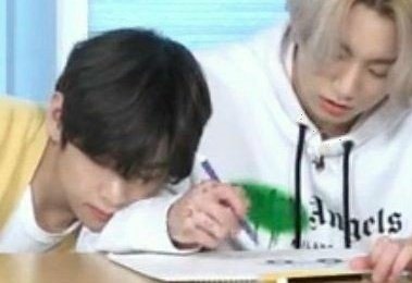 𝔹𝕦𝕟𝕟𝕪𝔹𝕖𝕒𝕣⁷ ꪜᙏ̤̫ ʕ•ᴥ•ʔ ♡ ˊˎ- tweet media