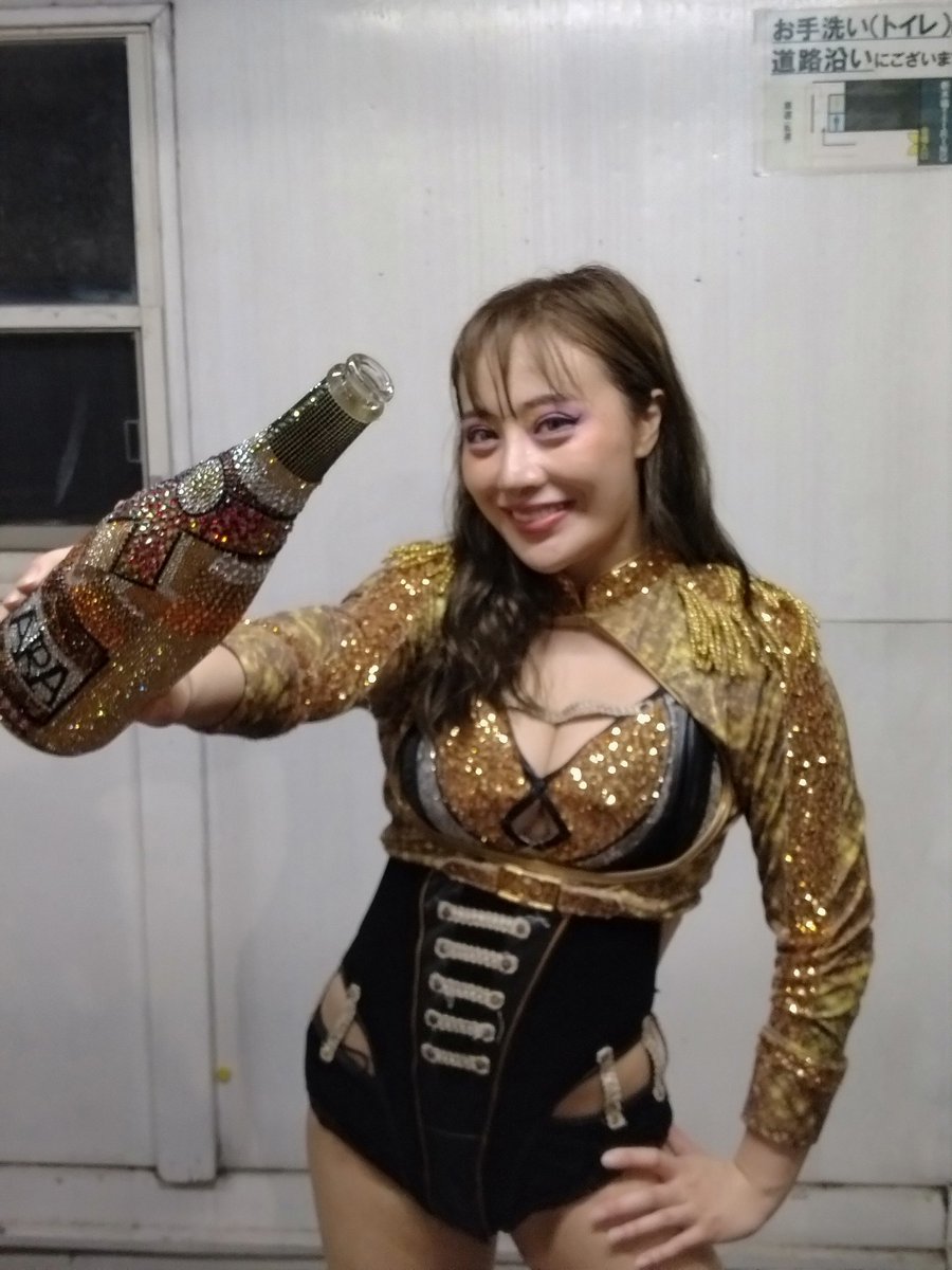 know_marcy's tweet photo. #Evo女 #Evolution23@新木場 Sep.25.2024 休憩時間売店にて
#リアラ選手 https://t.co/mwACK4abit